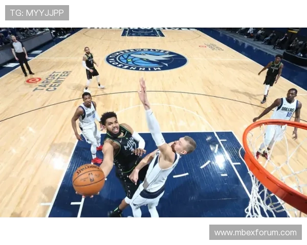 菜鸟探花埃奇库姆轰26分状元仅得2分小杨8分钟1分状态低迷